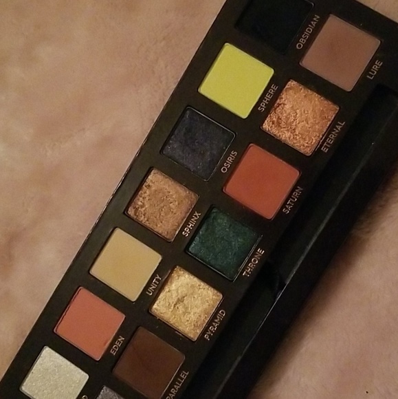 Makeup - Picture 3 of 3